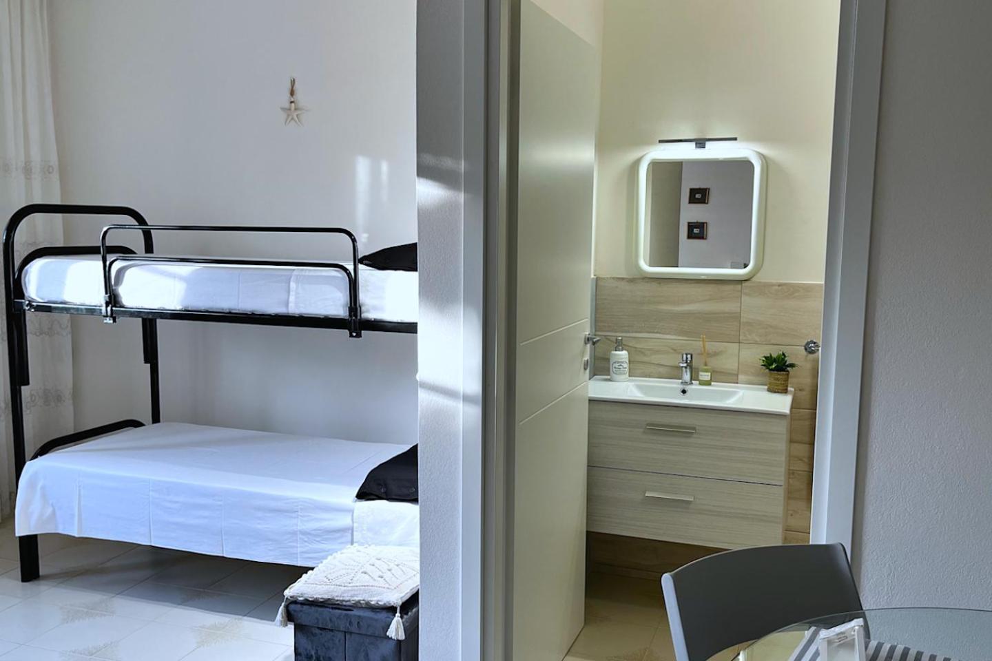 Gocciadoro Guest Apartment Solanas  外观 照片
